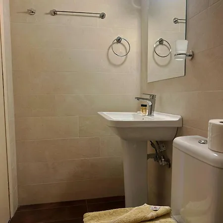 ξενοδοχειο βασιλικόν 3* Λουτράκι